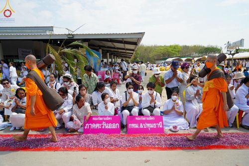 ภาพ No.129030:พระธรรมยาตราเดินธรรมยาตรา ณ ชุมชนรอบศูนย์ปฏิบัติธรรมภาคใต้ อ.บางกล่ำ จ.สงขลา วันที่ 10 มีนาคม พ.ศ. 2567