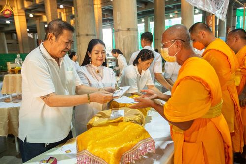 ภาพ No.123600:พิธีถวายสลากภัต แด่พระภิกษุสงฆ์ เพื่อโครงการธรรมยาตรา กตัญญูบูชา มหาปูชนียาจารย์ พระมงคลเทพมุนี (สด จนฺทสโร) พระผู้ปราบมาร อนุสรณ์สถาน 7 แห่ง ปีที่ 12 ระหว่างวันที่ 2 - 31 มกราคม พ.ศ.2567