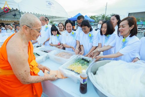 ภาพ No.118895:พิธีถวายภัตตาหารเป็นสังฆทาน แด่คณะพระธรรมยาตรา ปีที่ 12 วันที่ 26 มกราคม พ.ศ. 2567 ณ อนุสรณ์สถานบางปลา จ.นครปฐม