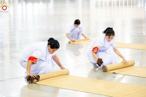 ภาพ No.149090:พิธีถวายคิลานเภสัชและอุปกรณ์ทางการแพทย์ เนื่องในวันธรรมชัย วันอาทิตย์ที่ 18 สิงหาคม พ.ศ. 2567 ณ ห้องแก้วสารพัดนึก 2 สภาธรรมกายสากล วัดพระธรรมกาย