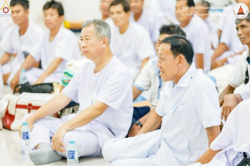 ภาพ No.247772:วันที่ 12-14 กันยายน พ.ศ. 2568 โครงการอบรม อุบาสกแก้ว อุบาสิกาแก้ว รุ่นที่ 1 ณ ศูนย์ปฏิบัติธรรมพระมงคลเทพมุนี อ.สองพี่น้อง จ.สุพรรณบุรี