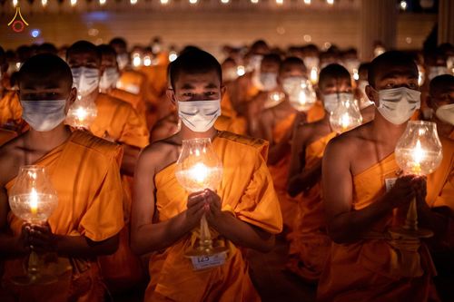 ภาพ No.76583:คณะสงฆ์และสามเณรบังกลาเทศ ปฎิบัติธรรมและจุดโคมประทีปถวายเป็นพุทธบูชา วันที่ 17 กุมภาพันธ์ พ.ศ. 2566