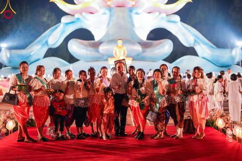 ภาพ No.97295:พิธีทอดผ้าป่า เพื่อสร้าง "ลานอเนกประสงค์พญานาค 4 ตระกูล" และพิธีจุดประทีปโคมลอย ลอยกระทง ถวายประทีปเป็นพุทธบูชา ณ พุทธอุทยานนานาชาติ จ.หนองคาย วันที่ 27 พฤศจิกายน พ.ศ. 2566