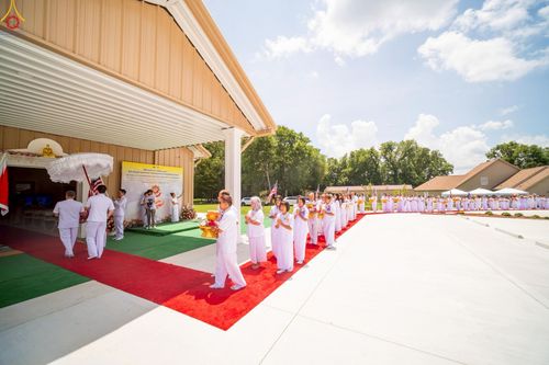 ภาพ No.234627:วันอาทิตย์ที่ 20 กรกฎาคม  พ.ศ.2568 พิธีทอดผ้าป่าภาคพื้นอเมริกา พิธีเจริญพระพุทธมนต์ ฉลองอาคารแก้วธรรมชัยรัตนอนันต์ วัดพระธรรมกายเทนเนสซี ประเทศสหรัฐอเมริกา