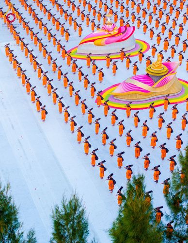 ภาพ No.191714:พระธรรมยาตราปฏิบัติธรรม และถ่ายภาพหมู่ประวัติศาสตร์ ณ อนุสรณ์สถานคลองบางนางแท่น อ.สามพราน จ.นครปฐม ในโครงการธรรมยาตรา กตัญญูบูชา มหาปูชนียาจารย์ พระมงคลเทพมุนี(สด จนฺทสโร) พระผู้ปราบมาร อนุสรณ์สถาน 7 แห่ง ปีที่ 13 วันที่ 8 มกราคม พ.ศ. 2568