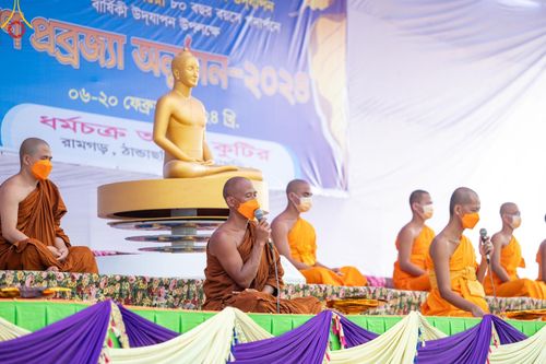 ภาพ No.127623:Photo Story ปฐมบรรพชาชาวพุทธมาร์มา Episode 2/5 วันที่ 6-7 กุมภาพันธ์ พ.ศ. 2567  โครงการบรรพชาครั้งประวัติศาสตร์ แห่งเทือกเขาจิตตะกอง  ครั้งแรกของชาวพุทธมาร์มา บังกลาเทศ บูชาธรรม 80 ปีหลวงพ่อธัมมชโย ณ วัดธัมจักร อรัญกุฏิ เมืองรัมการ์ คาร์กาชารี บังกลาเทศ