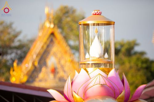 ภาพ No.197087:พระธรรมยาตราปฏิบัติธรรม และถ่ายภาพหมู่ประวัติศาสตร์ ณ วัดโบสถ์(บน) ตำบลบางคูเวียง อำเภอบางกรวย จังหวัดนนทบุรี ในโครงการธรรมยาตรา กตัญญูบูชา มหาปูชนียาจารย์ พระมงคลเทพมุนี(สด จนฺทสโร) พระผู้ปราบมาร อนุสรณ์สถาน 7 แห่ง ปีที่ 13 วันที่ 18 มกราคม พ.ศ. 2568