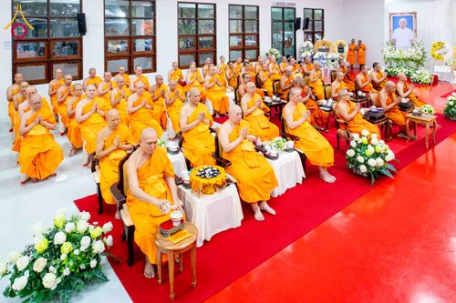 ภาพ No.314568:วันศุกร์ที่ 20 มีนาคม พ.ศ. 2569 พิธีบำเพ็ญกุศล คุณพ่อณรงค์ จินตมากุล โยมบิดา พระครูปลัดรัตนวีรวัฒน์ (รังสฤษดิ์ อิทฺธิจินตโก) ที่ปรึกษาเจ้าคณะจังหวัดปทุมธานี เจ้าอาวาสวัดพระธรรมกาย  ณ ห้องปลูกศรัทธา 2 วัดพระธรรมกาย ปทุมธานี