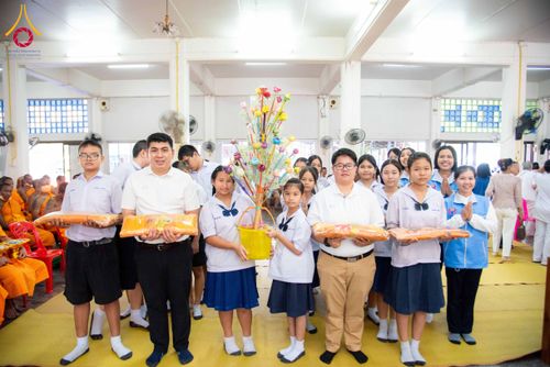 ภาพ No.305183:วันที่ 28 มกราคม พ.ศ. 2569 พิธีทอดผ้าป่าทำนุบำรุงศาสนสถาน ณ วัดเกิดการอุดม อ.คลองหลวง จ.ปทุมธานี ในโครงการธรรมยาตรา กตัญญูบูชา มหาปูชนียาจารย์ พระมงคลเทพมุนี(สด จนฺทสโร) พระผู้ปราบมาร อนุสรณ์สถาน 7 แห่ง ปีที่ 14