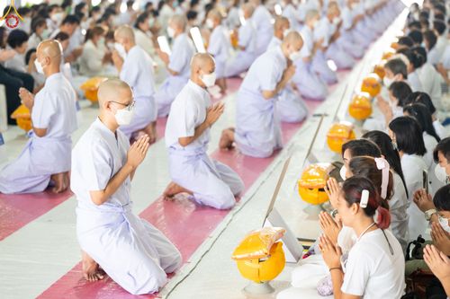 ภาพ No.84146:พิธีเวียนประทักษิณ พิธีวันทาเจดีย์ พิธีขอขมา และมอบผ้าไตร  ในโครงการบรรพชาอุปสมบทหมู่ธรรมทายาทรุ่นเข้าพรรษา และโครงการบรรพชาสามเณรโรงเรียนนานาชาติ รุ่นที่12 ในวันเสาร์ที่ 22 กรกฎาคม พ.ศ. 2566