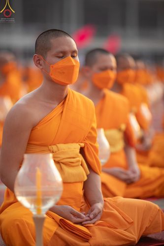 ภาพ No.75223:พิธีจุดประทีปถวายเป็นพุทธบูชา และบูชาธรรมมหาปูชนียาจารย์ ในโครงการธรรมยาตรากตัญญูบูชา มหาปูชนียาจารย์ พระมงคลเทพมุนี(สด จนฺทสโร) พระผู้ปราบมาร ปีที่ 11 ณ อนุสรณ์สถานลำดับที่ 7 สถานที่ขยายวิชชาธรรมกาย วัดพระธรรมกาย จ.ปทุมธานี วันที่ 31 มกราคม พ.ศ. 2566