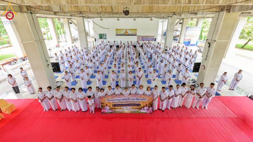 ภาพ No.350602:วันที่ 18-20 กันยายน พ.ศ.2569  โครงการอุบาสกแก้ว อุบาสิกาแก้ว เพื่อเป็นตัวแทนในการทอดกฐินสามัคคีทั่วไทย 30,000 วัด “บูชาธรรม 82 ปี หลวงพ่อธัมมชโย” รุ่นที่ 2 มีผู้เข้าร่วมรับการอบรม 230 ท่าน ณ ธุดงคสถานพิษณุโลก อ.วังทอง จ.พิษณุโลก