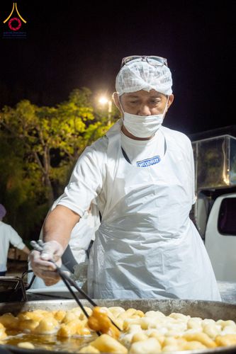 ภาพ No.293418:วันที่ 13 มกราคม พ.ศ. 2569 พิธีถวายภัตตาหารเป็นสังฆทาน แด่พระธรรมยาตรา ณ อนุสรณ์สถานมหาวิหารพระมงคลเทพมุนี (โลตัสแลนด์) อ.สองพี่น้อง จ.สุพรรณบุรี ในโครงการธรรมยาตรา กตัญญูบูชา มหาปูชนียาจารย์ พระมงคลเทพมุนี(สด จนฺทสโร) พระผู้ปราบมาร อนุสรณ์สถาน 7 แห่ง ปี