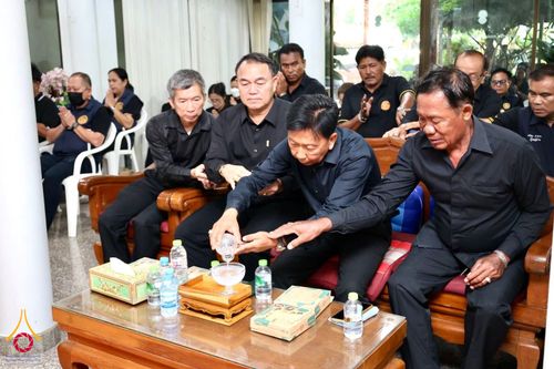 ภาพ No.337285:วันที่ 13-27 มิถุนายน พ.ศ.2569 พสกนิกรอำเภอคลองหลวง จัดพิธีบำเพ็ญกุศลสวดพระอภิธรรม อุทิศถวายพระกุศลแด่สมเด็จพระเจ้าลูกเธอ เจ้าฟ้าพัชรกิติยาภาฯ