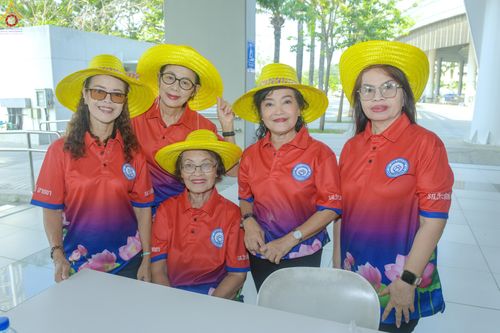 ภาพ No.321083:วันที่ 10 เมษายน พ.ศ.2569 โครงการส่งเสริมและสนับสนุนการเรียนรู้สำหรับผู้สูงอายุ ประจำปีงบประมาณ พ.ศ.2569 จัดโดย ฝ่ายสังคมสงเคราะห์ กองสวัสดิการสังคม องค์การบริหารตำบลคลองสาม จ.ปทุมธานี ณ วัดพระธรรมกาย