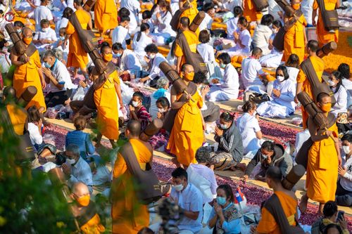 ภาพ No.72499:พิธีต้อนรับพระธรรมยาตรา ในโครงการธรรมยาตรากตัญญูบูชา มหาปูชนียาจารย์ พระมงคลเทพมุนี(สด จนฺทสโร) พระผู้ปราบมาร อนุสรณ์สถาน 7 แห่ง ปีที่ 11 วันที่ 18 มกราคม พ.ศ. 2566 ณ อนุสรณ์สถานลำดับที่ 4 สถานที่เกิดด้วยกายธรรม วัดโบสถ์ (บน) บางคูเวียง อ.บางกรวย จ.นนทบุ