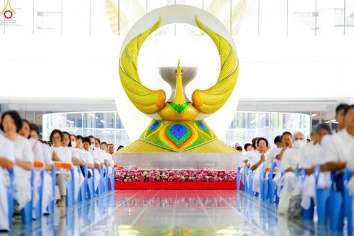 ภาพ No.348264:วันที่ 10 กันยายน พ.ศ.2569 พิธีสวดพระพุทธมนต์ และถวายภัตตาหารเป็นสังฆทาน เนื่องในวันครบ 26 ปี วันคล้ายละสังขาร คุณยายอาจารย์มหารัตนอุบาสิกาจันทร์ ขนนกยูง ณ หอฉันคุณยายอาจารย์ฯ วัดพระธรรมกาย