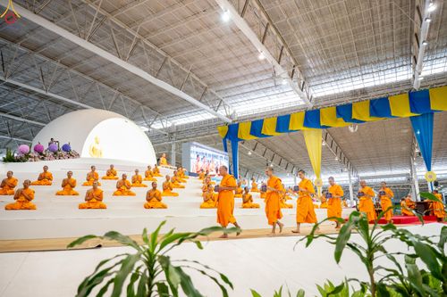 ภาพ No.339007:วันอาทิตย์ที่ 12 กรกฎาคม พ.ศ.2569 พิธีมุทิตาผู้สอบได้เปรียญธรรม ประโยค 1-2 ถึง ป.ธ.9 และ บ.ศ.1-2 ถึง บ.ศ.6 สำนักศาสนศึกษาวัดพระธรรมกาย ประจำปี 2569, พิธีมอบตราตั้งแต่งตั้งอาจารย์ใหญ่ สำนักศาสนศึกษาวัดพระธรรมกาย