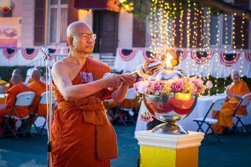 ภาพ No.332881:วันอาทิตย์ที่ 31 พฤษภาคม พ.ศ. 2569 วันวิสาขบูชา ณ วัดพระธรรมกายแคลิฟอร์เนีย  ประเทศสหรัฐอเมริกา