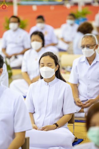 ภาพ No.81565:พิธีตักบาตร ข้าวสารอาหารแห้ง และพิธีบูชาข้าวพระ ณ สภาธรรมกายสากล วัดพระธรรมกาย วันเสาร์ที่ 3 มิถุนายน 2566