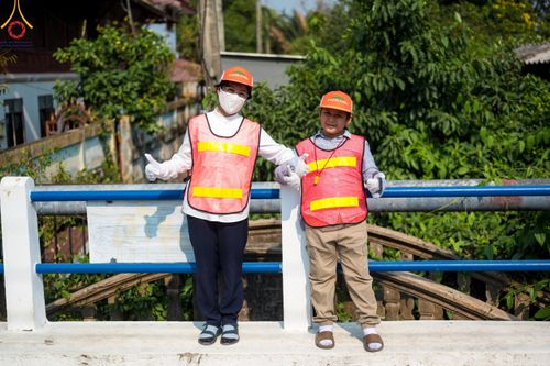 ภาพ No.117132:V.16 เป็นทีม การเตรียมงาน เก็บงาน การรับบุญของเจ้าหน้าที่หน่วยงานต่างๆ เพื่อโครงการธรรมยาตรา กตัญญูบูชามหาปูชนียาจารย์ พระมงคลเทพมุนี (สด จนฺทสโร) พระผู้ปราบมาร อนุสรณ์สถาน 7 แห่ง ปีที่ 12 ระหว่างวันที่ 2 - 31 มกราคม พ.ศ. 2567