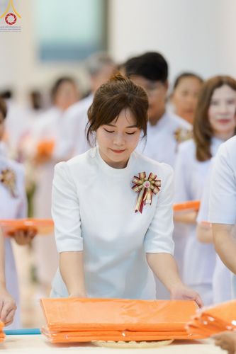 ภาพ No.160303:พิธีทอดผ้าป่าสมทบกฐินวัดพระธรรมกาย และสมทบกฐิน 30,000 วัดทั่วไทย ครั้งที่ 3 ณ สภาธรรมกายสากล วัดพระธรรมกาย วันพฤหัสบดีที่ 10 ตุลาคม พ.ศ. 2567