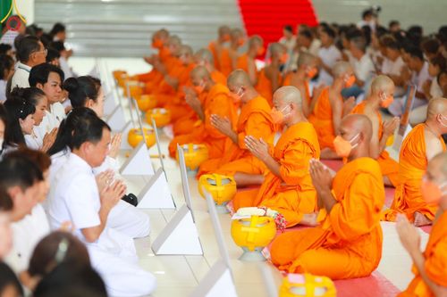 ภาพ No.141513:พิธีบรรพชาอุปสมบท โครงการอุปสมบทหมู่รุ่นผู้บริหาร รุ่นที่ 14 โครงการอุปสมบทหมู่ธรรมทายาท ระดับอุดมศึกษา รุ่นที่ 51 ภาคฤดูฝน ณ โบสถ์พระไตรปิฎก วัดพระธรรมกาย ในวันเสาร์ที่ 15 มิถุนายน พ.ศ. 2567