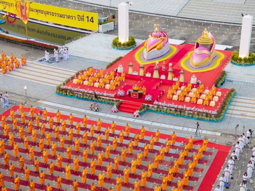 ภาพ No.307112:วันที่ 31 มกราคม พ.ศ. 2569  พิธีจุดประทีปธรรมถวายเป็นพุทธบูชา  และบูชาธรรมมหาปูชนียาจารย์ (ภาพชุดที่ 1) ณ วัดพระธรรมกาย ปทุมธานี ในโครงการธรรมยาตรา กตัญญูบูชา มหาปูชนียาจารย์ พระมงคลเทพมุนี(สด จนฺทสโร) พระผู้ปราบมาร อนุสรณ์สถาน 7 แห่ง ปีที่ 14