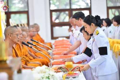 ภาพ No.280709:วันศุกร์ที่ 12 ธันวาคม พ.ศ.2568 พิธีบำเพ็ญกุศลปัญญาสมวาร (50 วัน) อุทิศถวายพระราชกุศลแด่ “พระพันปีหลวง” ณ วัดพระธรรมกาย