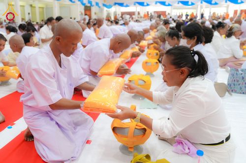 ภาพ No.281175:วันที่ 4 ธันวาคม พ.ศ. 2568 พิธีบรรพชาสามเณร ในโครงการบวชบูชาธรรมมหาปูชนียาจารย์  ณ วัดกลางพระอารามหลวง จังหวัดบุรีรัมย์