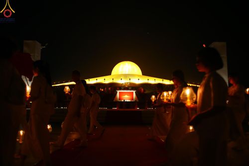 ภาพ No.124946:พิธีเวียนประทักษิณและจุดมาฆประทีป ในวันมาฆบูชา เสาร์ที่ 24 กุมภาพันธ์ พ.ศ. 2567 ณ พระมหาธรรมกายเจดีย์ วัดพระธรรมกาย