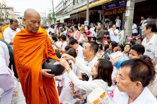 ภาพ No.245439:วันอาทิตย์ที่ 14 กันยายน พ.ศ. 2568 ตักบาตรพระ 555 รูป มหากุศล  น้อมถวายเป็นพุทธบูชา ณ หอนาฬิกาเบตง อ.เบตง จ.ยะลา