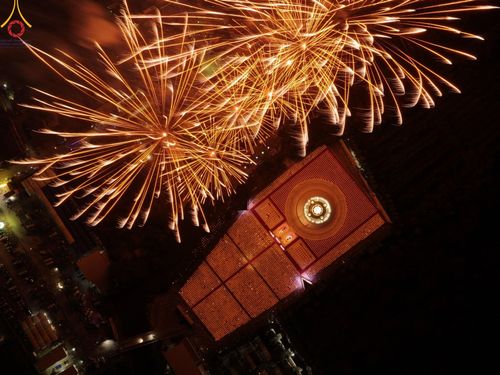 ภาพ No.192826:พิธีจุดประทีปถวายเป็นพุทธบูชา และบูชาธรรมมหาปูชนียาจารย์ ณ อนุสรณ์สถานคลองบางนางแท่น อ.สามพราน จ.นครปฐม ในโครงการธรรมยาตรา กตัญญูบูชา มหาปูชนียาจารย์ พระมงคลเทพมุนี(สด จนฺทสโร) พระผู้ปราบมาร อนุสรณ์สถาน 7 แห่ง ปีที่ 13 วันที่ 10 มกราคม พ.ศ. 2568