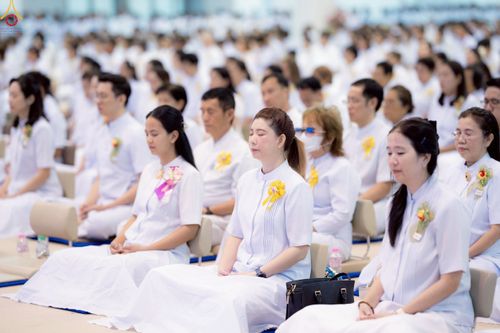 ภาพ No.240882:วันพุธที่ 27 สิงหาคม พ.ศ. 2568 พิธีทอดผ้าป่าเพื่อสร้างอาคาร  82 ปี หลวงพ่อธัมมชโย สมทบกฐินวัดพระธรรมกาย และกฐิน 30,000 วัดทั่วประเทศ ครั้งที่ 1