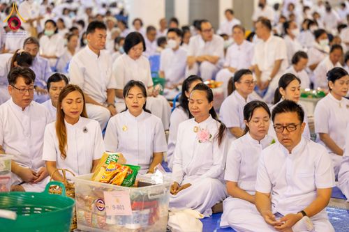 ภาพ No.308432:วันที่ 1 กุมภาพันธ์ พ.ศ. 2569 พิธีตักบาตรข้าวสารอาหารแห้ง ณ บ้านแก้วเรือนทองคุณยาย สภาธรรมกายสากล วัดพระธรรมกาย