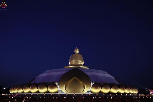 ภาพ No.302316:วันที่ 23 มกราคม พ.ศ. 2569 พิธีจุดประทีปธรรมถวายเป็นพุทธบูชา (ภาพชุดที่ 2) และบูชาธรรมมหาปูชนียาจารย์  ณ อนุสรณ์สถานลำดับที่ 5 สถานที่เผยแผ่วิชชาธรรมกายครั้งแรก อนุสรณ์สถานบางปลา วัดบางปลา อำเภอบางเลน จังหวัดนครปฐม ในโครงการธรรมยาตรา กตัญญูบูชา มหาปูชนีย