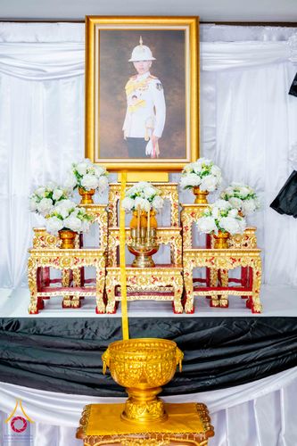 ภาพ No.337183:วันที่ 13-27 มิถุนายน พ.ศ.2569 พสกนิกรอำเภอคลองหลวง จัดพิธีบำเพ็ญกุศลสวดพระอภิธรรม อุทิศถวายพระกุศลแด่สมเด็จพระเจ้าลูกเธอ เจ้าฟ้าพัชรกิติยาภาฯ