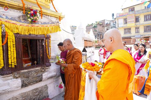 ภาพ No.80990:วัดพระธรรมกายน้อมถวายพระบรมสารีริกธาตุ เพื่อประดิษฐานเจดีย์จารุมตี เมืองกาฐมาณฑุ เนปาล  วันเสาร์ที่ 6 พฤษภาคม พ. ศ. 2566