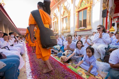 ภาพ No.293034:วันที่ 11 มกราคม พ.ศ. 2569 พิธีต้อนรับพระธรรมยาตรา ณ อนุสรณ์สถานลำดับที่ 3 (ภาพชุดที่ 2) สถานที่เกิดในเพศสมณะ วัดสองพี่น้อง อำเภอสองพี่น้อง จังหวัดสุพรรณบุรี ในโครงการธรรมยาตรา กตัญญูบูชา มหาปูชนียาจารย์ พระมงคลเทพมุนี(สด จนฺทสโร) พระผู้ปราบมาร อนุสรณ์สถ