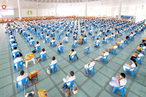 ภาพ No.84019:พิธีบุพเปตพลี ครั้งที่ 137 ร่วมอุทิศบุญกุศลแด่หมู่ญาติที่ล่วงลับไปแล้ว และสืบทอดอายุพระพุทธศาสนา ในวันจันทร์ที่ 17 กรกฎาคม พ.ศ. 2566 ณ หอฉันคุณยายอาจารย์ฯ วัดพระธรรมกาย