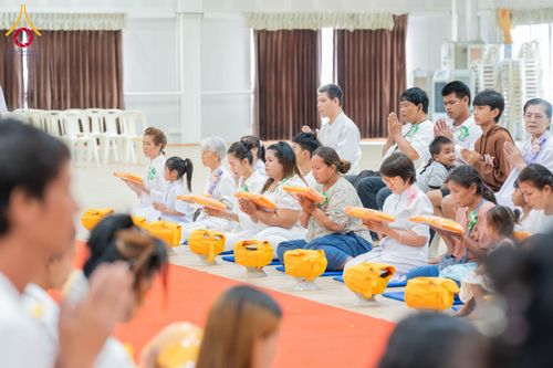 ภาพ No.318658:วันที่ 29 มีนาคม พ.ศ. 2569 พิธีเวียนประทักษิณ มอบผ้าไตร บรรพชาสามเณร  ณ ศูนย์อบรมเยาวชนกาญบุรี