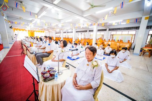 ภาพ No.71658:พระธรรมยาตรา ปฏิบัติศาสนกิจ ทำนุบำรุงศาสนสถาน, สวดธรรมจักร ,ปฏิบัติธรรม ร่วมกับชุมชน,นักเรียนเด็กดีวีสตาร์ และร่วมพิธีทอดผ้าป่าบำรุงศาสนสถาน ในโครงการธรรมยาตรากตัญญูบูชา มหาปูชนียาจารย์ พระมงคลเทพมุนี(สด จนฺทสโร) พระผู้ปราบมาร อนุสรณ์สถาน 7 แห่ง ปีที่ 11