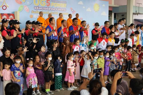 ภาพ No.71244:วัดพระธรรมกาย มูลนิธิธรรมกาย และคณะศิษยานุศิษย์ฯ ร่วมกับ อบต.คลองสาม และภาคีเครือข่ายฯ เปิดตัวสื่อนวัตกรรมพุทธประวัติผ่านแว่น VR สู่โลกเสมือนจริง - จัดแสดงนิทรรศการพลังความดี UG5 POWER เนื่องในงานวันเด็กแห่งชาติ ประจำปี พ.ศ.2566