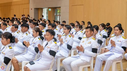 ภาพ No.341719:วันอังคารที่ 28 กรกฎาคม พ.ศ. 2569 คณะสงฆ์และพสกนิกรอำเภอคลองหลวง พร้อมใจจัดพิธีเจริญพระพุทธมนต์ ปฏิบัติธรรม และทำบุญตักบาตร ถวายพระราชกุศลเฉลิมพระเกียรติพระบาทสมเด็จพระเจ้าอยู่หัว