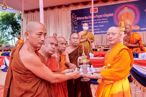 ภาพ No.65727:พิธีถวายพระบรมสารีริกธาตุ เพื่อประดิษฐาน ณ พระพุทธรูปปางไสยยาสน์ ที่ยาวที่สุดในบังกลาเทศ  วันที่ 22 พฤศจิกายน พ.ศ. 2565