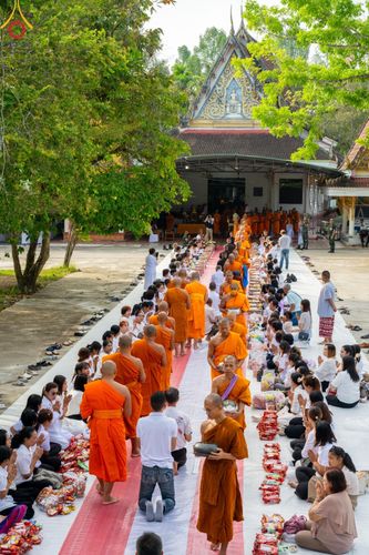 ภาพ No.137634:พิธีตักบาตร พิธีถวายสังฆทานแด่คณะสงฆ์ 323 วัด พิธีทำบุญอุทิศส่วนกุศลแด่ผู้วายชนม์ ในเหตุการณ์ความไม่สงบ 4 จังหวัดชายแดนภาคใต้ ปีที่ 20 ครั้งที่ 169 และพิธีมอบกองทุนหนุนแรงใจช่วยครูใต้ ปีที่ 17 ครั้งที่ 134 วันที่ 25 พฤษภาคม พ.ศ.2567 อ.ตากใบ จ.นราธิวาส