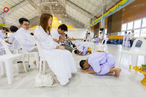 ภาพ No.317427:วันอาทิตย์ ที่ 29 มีนาคม พ.ศ.2569  พิธีปลงผม , พิธีขอขมามอบบาตรและผ้าไตร , พิธีบรรพชา ณ ศูนย์ปฏิบัติธรรมสมุทรปราการ จำนวน 42 รูป