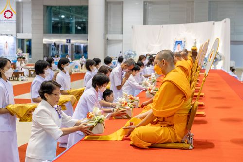 ภาพ No.90888:พิธีบำเพ็ญกุศลสวดพระอภิธรรม  อุบาสกถาวร พรหมถาวร (อุบาสกผู้ปั้นพระ) คืนที่ 5 วันพุธที่ 18 ตุลาคม พ.ศ. 2566 ณ ห้องแก้วสารพัดนึก 1 สภาธรรมกายสากล วัดพระธรรมกาย จ.ปทุมธานี