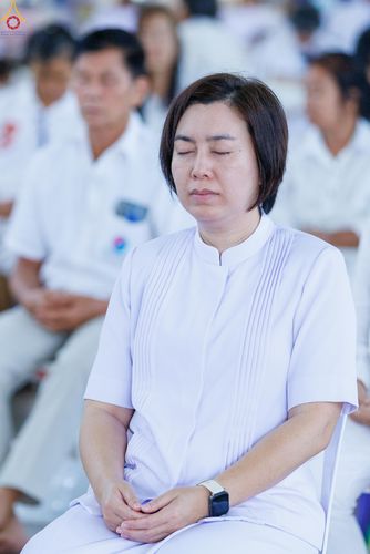 ภาพ No.331200:วันวิสาขบูชา อาทิตย์ที่ 31 พฤษภาคม พ.ศ.2569 พิธีปฏิบัติธรรม ณ ห้องแก้วสารพัดนึก 1  วัดพระธรรมกาย จังหวัดปทุมธานี