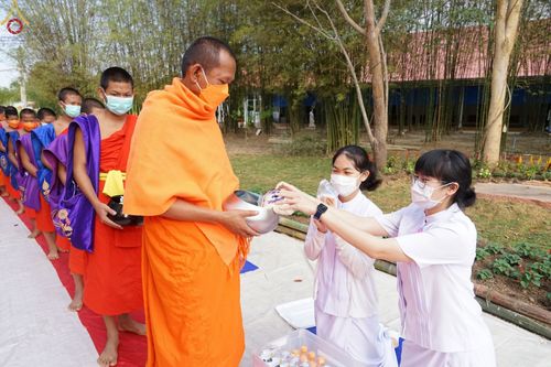 ภาพ No.68549:พิธีเจริญพระพุทธมนต์และตักบาตรพระ ๑,๐๐๐ รูป บำเพ็ญกุศลเพื่อถวายพระพรชัยแด่ สมเด็จพระเจ้าลูกเธอเจ้าฟ้าพัชรกิติยาภา นเรนทิราเทพยวดี กรมหลวงราชสาริณีสิริพัชร มหาวัชรราชธิดา และ ฉลองเมืองลำปาง ๑,๓๔๒ ปี วันศุกร์ที่ ๓๐ ธันวาคม พ.ศ.๒๕๖๕ ณ ศูนย์ปฏิบัติธรรมลำปาง 